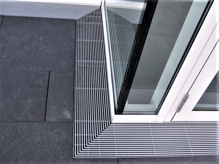 ADO Kammroste Linearroste KR-A6-V2A Referenz Düsseldorf