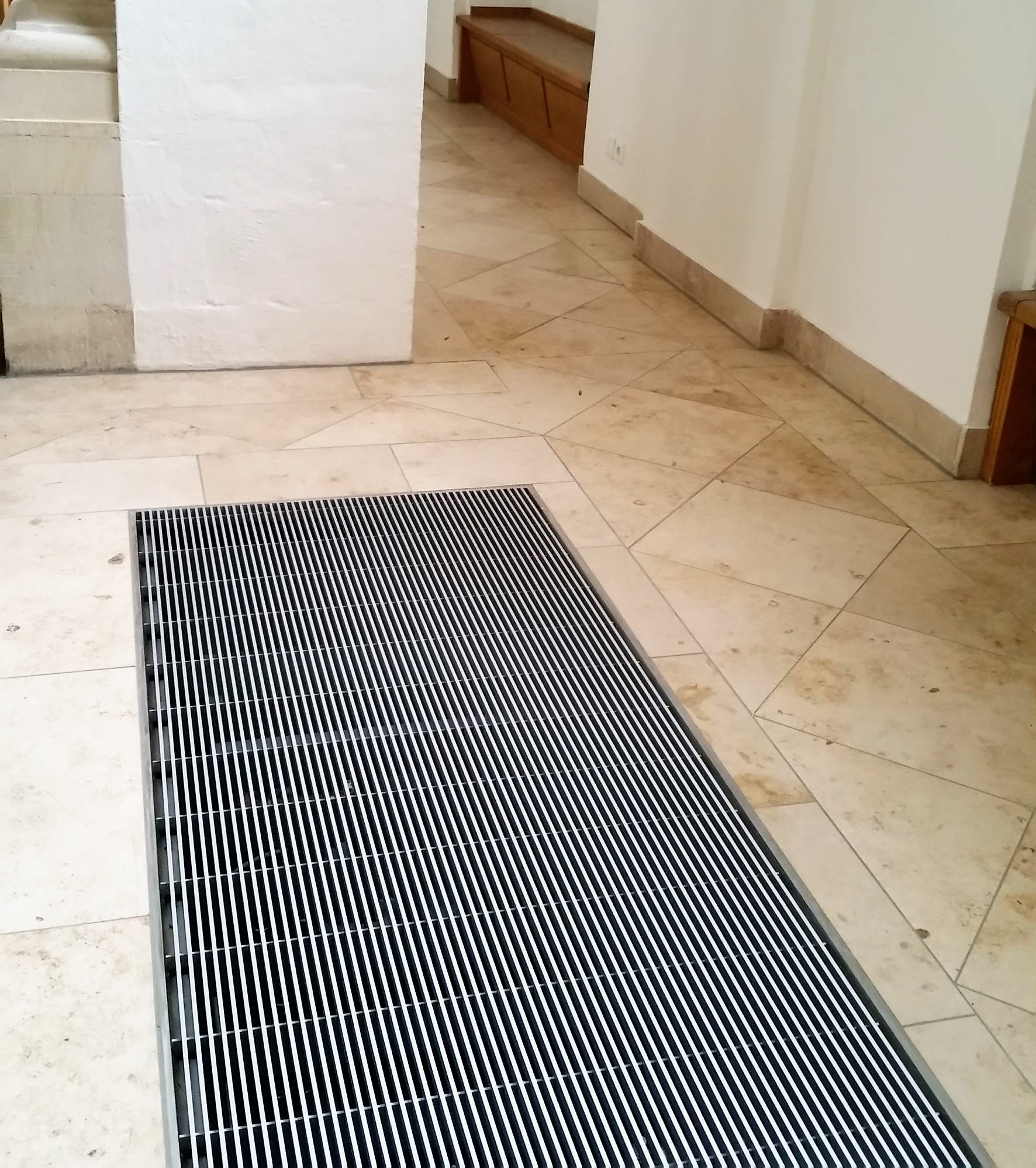 ADO Kammroste Linearroste KR-Alu-T Referenz Observantenkirche Münster